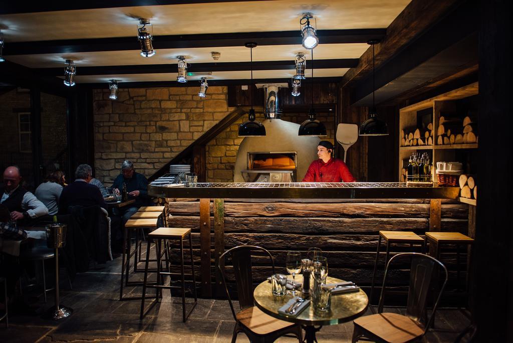 The Blue Boar Hotell Witney Eksteriør bilde