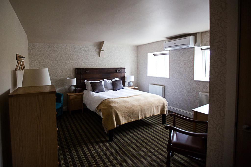 The Blue Boar Hotell Witney Eksteriør bilde