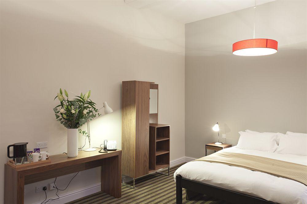 The Blue Boar Hotell Witney Eksteriør bilde